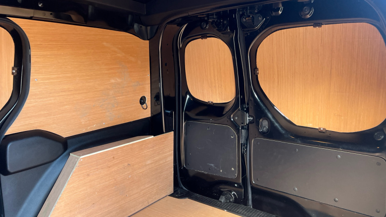 Nissan Townstar L1 Petrol 1.3 Tekna Van